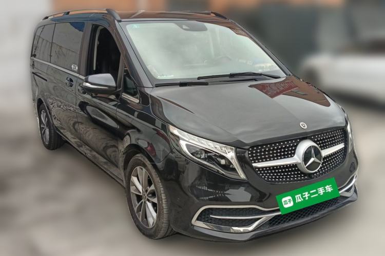 Used Mercedes-Benz V-Class 2020 V 260 Avantgarde Edition Front Right 45 Deg