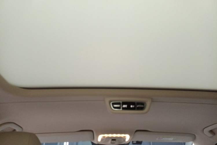 Used Mercedes-Benz V-Class 2020 V 260 Prestige Edition Headliner