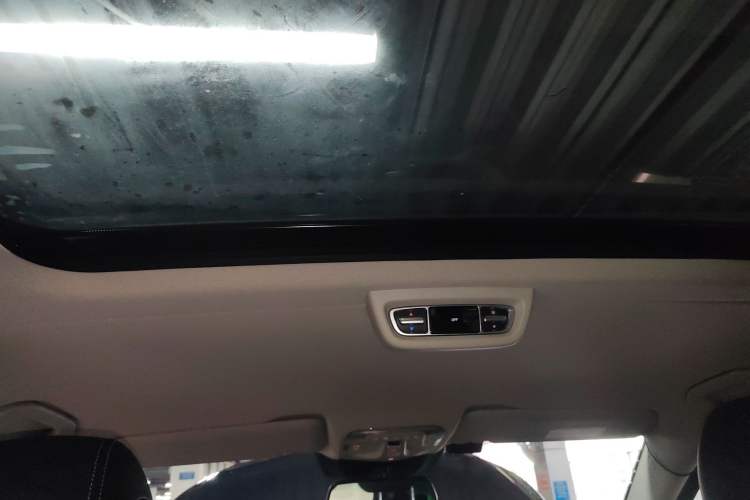 Used Mercedes-Benz V-Class 2020 V 260 L Long-wheelbase Luxury Edition Headliner