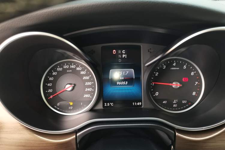 Used Mercedes-Benz V-Class 2020 V 260 Prestige Edition Instrument Cluster