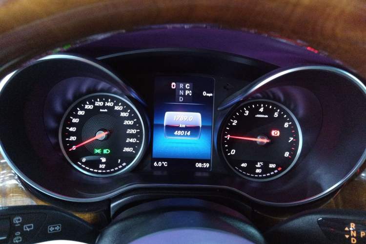 Used Mercedes-Benz V-Class 2020 V 260 L Long-wheelbase Luxury Edition Instrument Cluster
