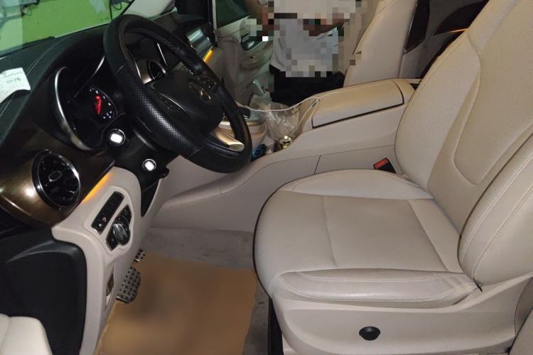 Used Mercedes-Benz V-Class 2020 V 260 L Long-wheelbase Luxury Edition Left Front Seat