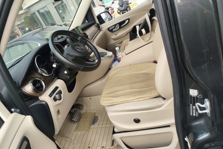 Used Mercedes-Benz V-Class 2020 V 260 L Long-wheelbase Luxury Edition Left Front Seat