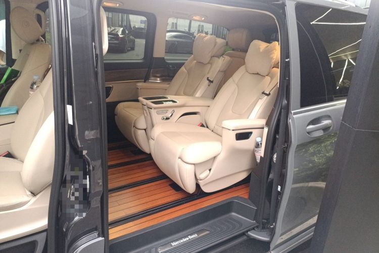Used Mercedes-Benz V-Class 2020 V 260 Prestige Edition Left Rear Seat