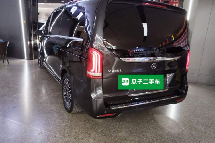 Used Mercedes-Benz V-Class 2020 V 260 L Long-wheelbase Luxury Edition Rear Left 45 Deg