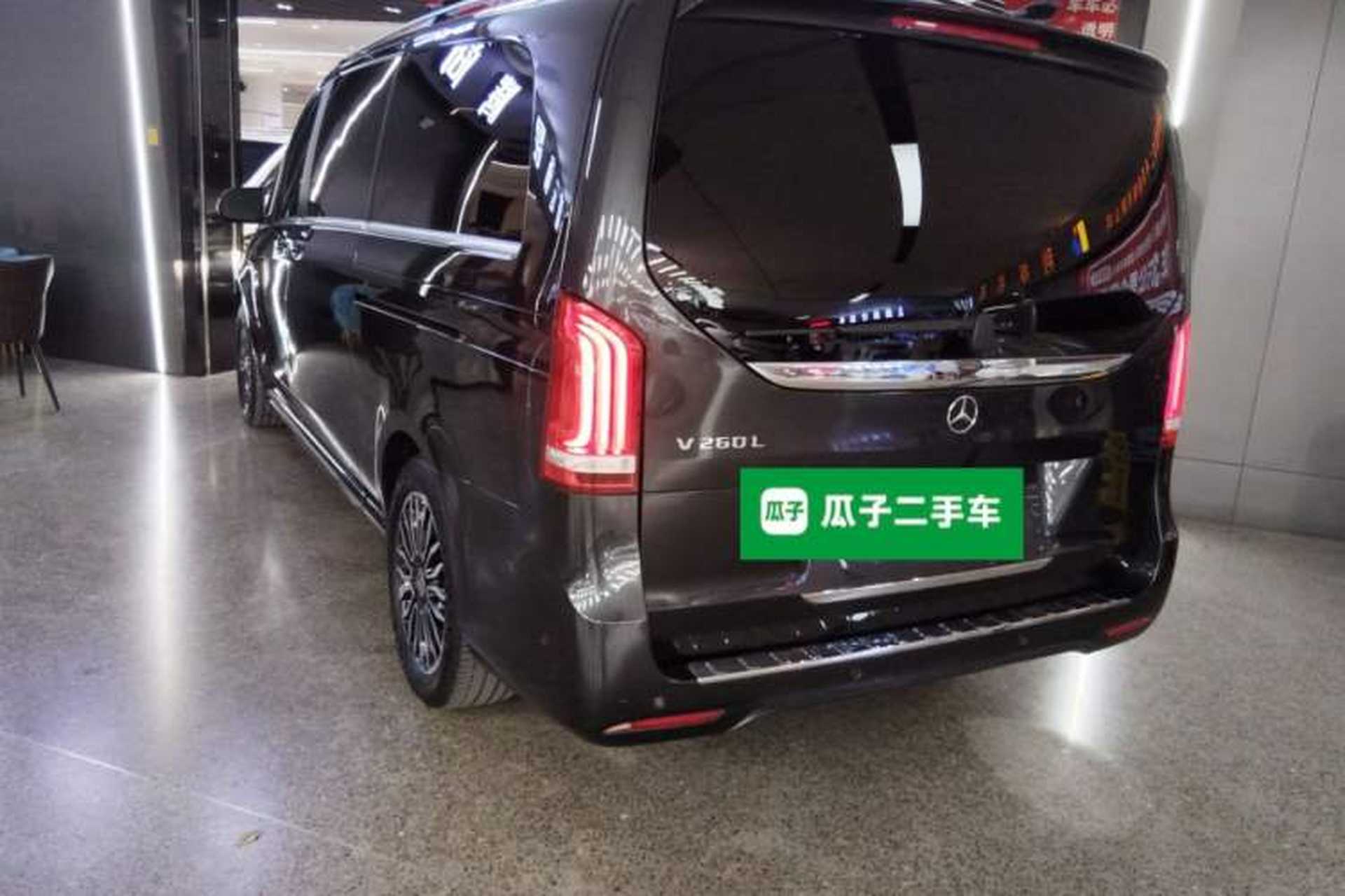 Used Mercedes-Benz V-Class 2020 V 260 L Long-wheelbase Luxury Edition Rear Left 45 Deg