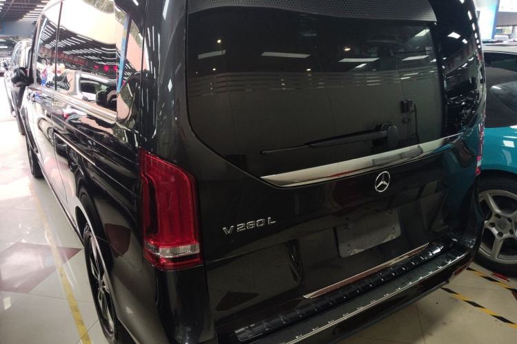 Used Mercedes-Benz V-Class 2020 V 260 L Long-wheelbase Luxury Edition Rear Left 45 Deg