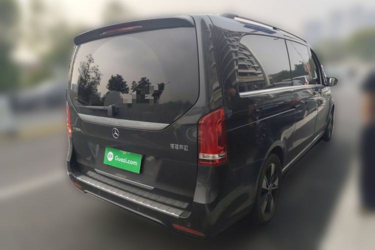 Used Mercedes-Benz V-Class 2020 V 260 L Long-wheelbase Luxury Edition Rear Right 45 Deg