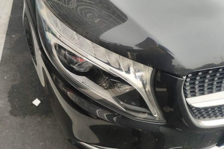 Used Mercedes-Benz V-Class 2020 V 260 L Long-wheelbase Luxury Edition Right Front Headlight