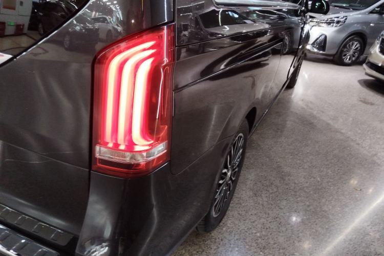 Used Mercedes-Benz V-Class 2020 V 260 L Long-wheelbase Luxury Edition Right Rear Taillight