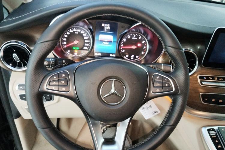 Used Mercedes-Benz V-Class 2020 V 260 L Long-wheelbase Luxury Edition Steering Wheel