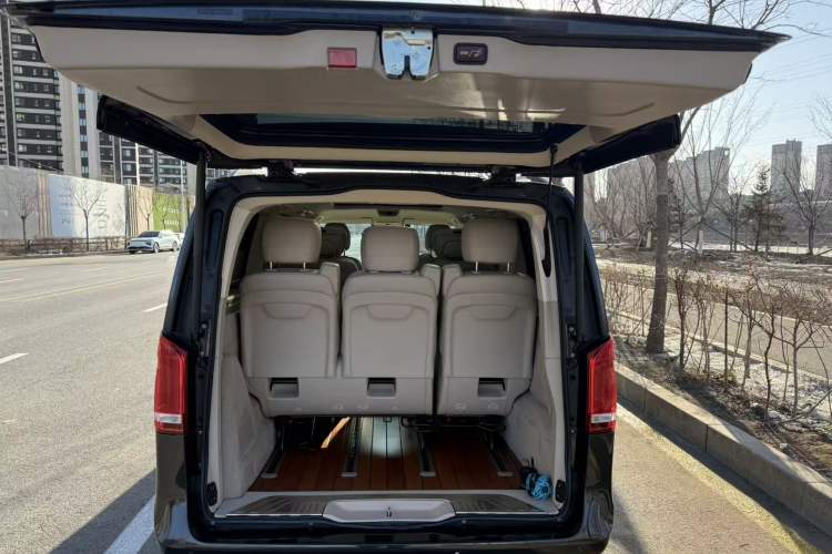 Used Mercedes-Benz V-Class 2020 V 260 Prestige Edition Trunk