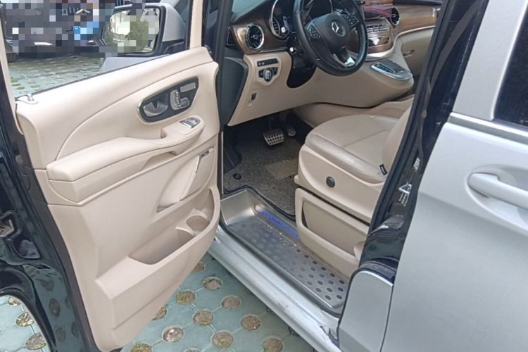Used Mercedes-Benz V-Class 2020 V 260 L Long-wheelbase Luxury Edition Driver Seat