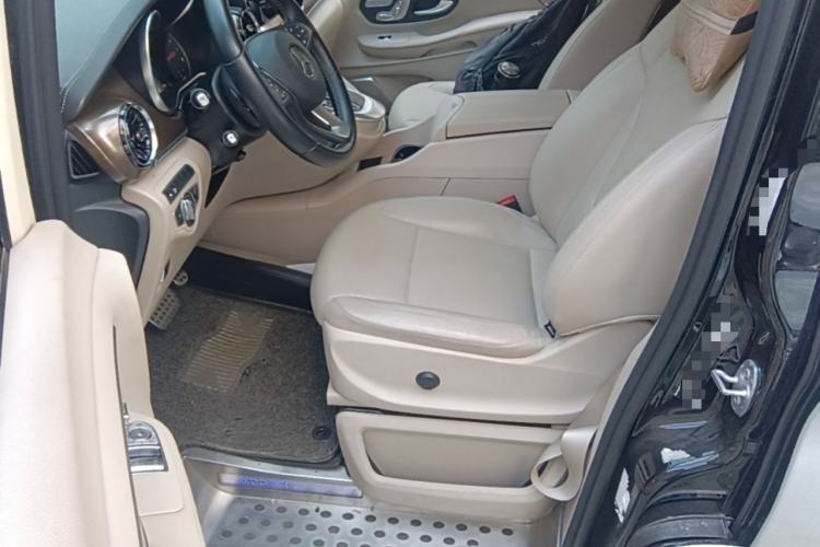 Used Mercedes-Benz V-Class 2020 V 260 L Long-wheelbase Luxury Edition Left Front Seat