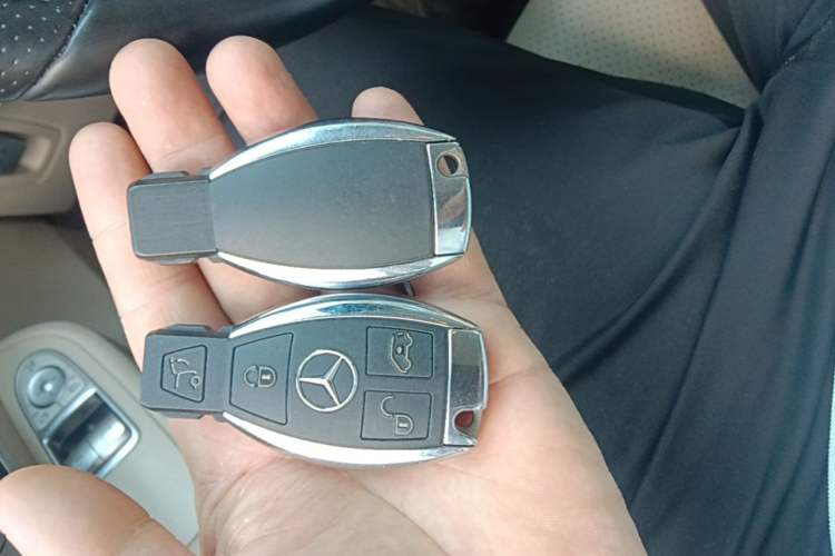 Used Mercedes-Benz V-Class 2020 V 260 L Long-wheelbase Luxury Edition Vehicle Key
