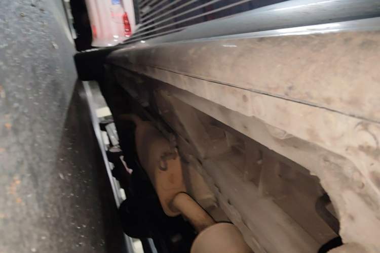 Used Mercedes-Benz V-Class  Chassis Front Right