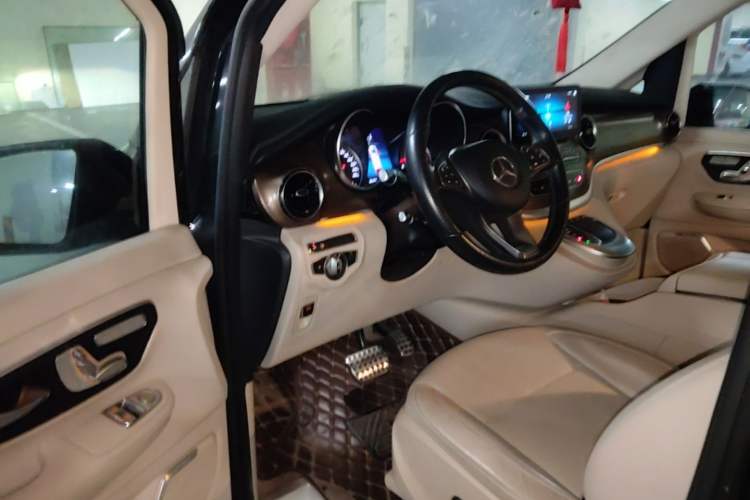 Used Mercedes-Benz V-Class  Driver Seat