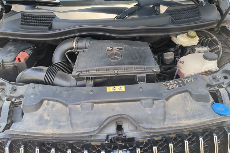 Used Mercedes-Benz V-Class 2020 V 260 Avantgarde Edition Engine Bay