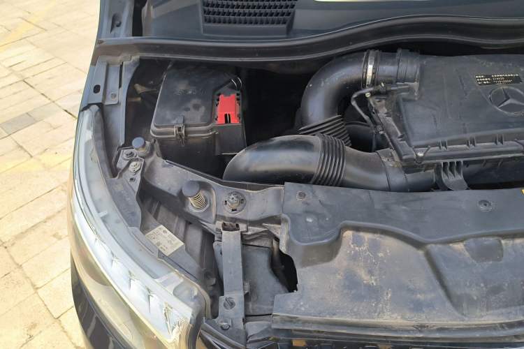 Used Mercedes-Benz V-Class 2020 V 260 Avantgarde Edition Engine Bay Right