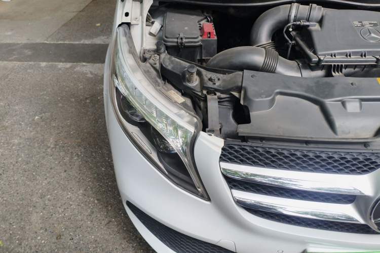 Used Mercedes-Benz V-Class 2020 V 260 Avantgarde Edition Engine Bay Right