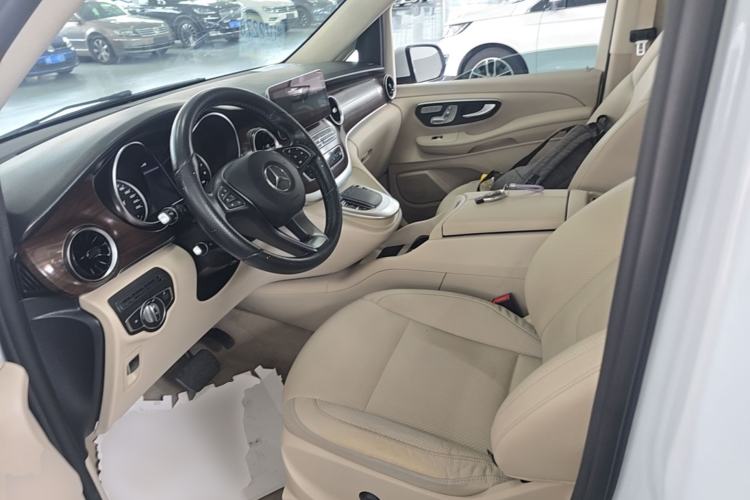 Used Mercedes-Benz V-Class 2020 V 260 Avantgarde Edition Left Front Seat