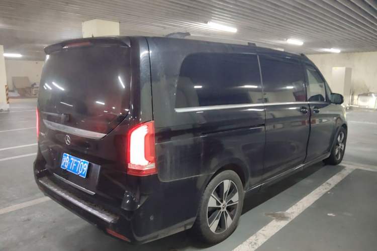 Used Mercedes-Benz V-Class  Rear Right 45 Deg
