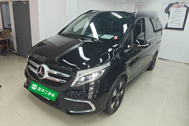 Ojetý Mercedes-Benz V-Class 2021 V 260 Prestige Edition