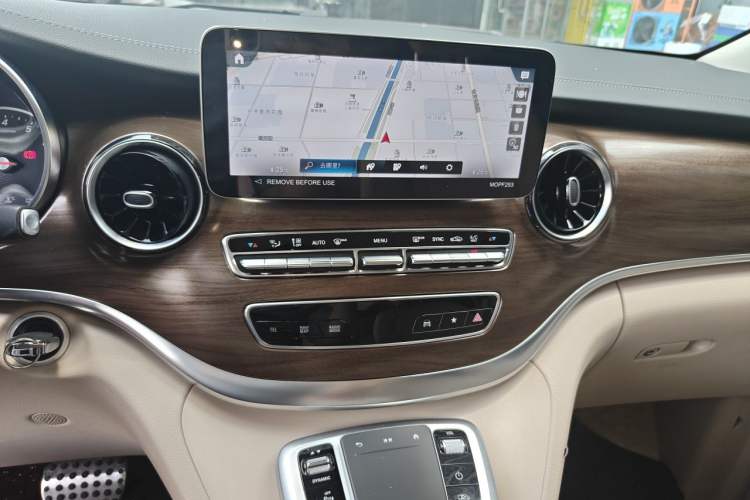 Used Mercedes-Benz V-Class 2021 V 260 L Long-wheelbase Luxury Edition Audio And AC Panel