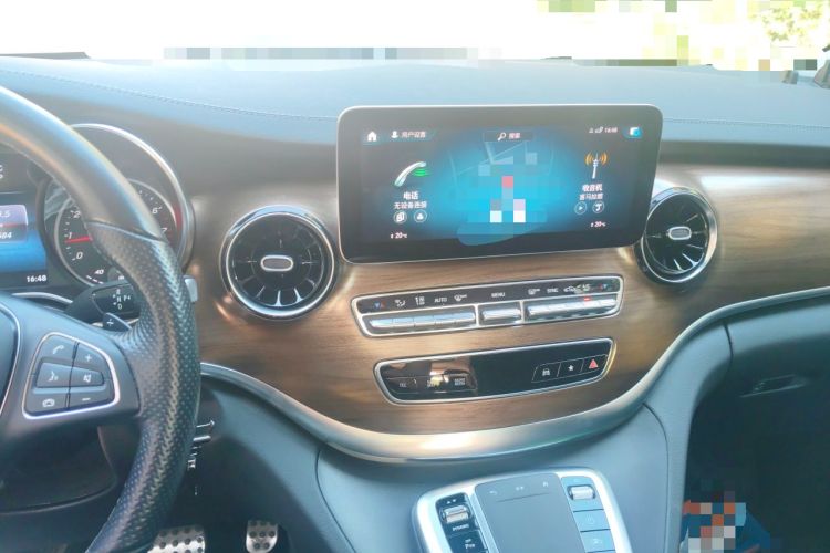 Used Mercedes-Benz V-Class 2021 V 260 L Long-wheelbase Luxury Edition Audio And AC Panel