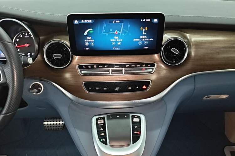 Used Mercedes-Benz V-Class 2021 V 260 L Long-wheelbase Luxury Edition Audio And AC Panel
