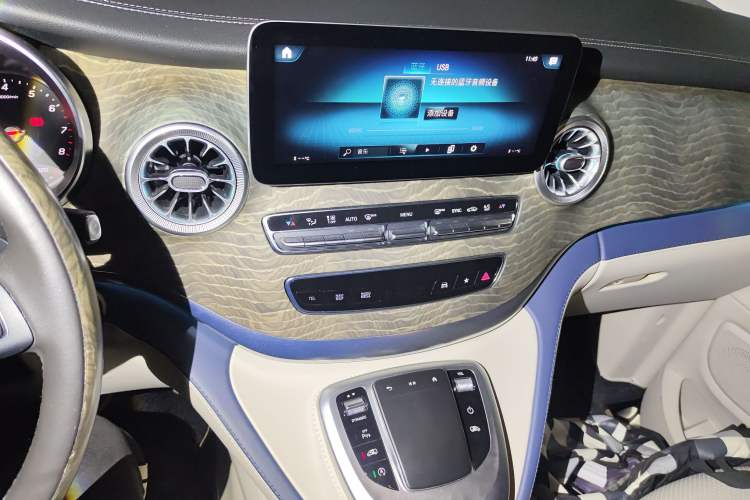 Used Mercedes-Benz V-Class 2021 V 260 L Long Wheelbase Prestige Edition Audio And AC Panel