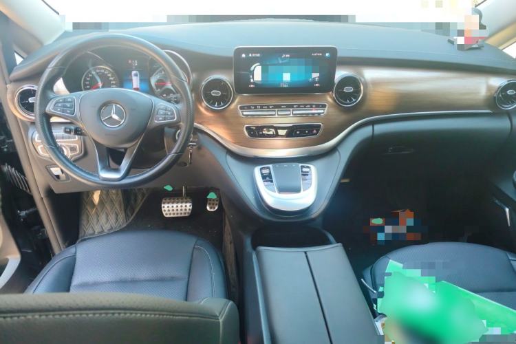Used Mercedes-Benz V-Class 2021 V 260 L Long-wheelbase Luxury Edition Center Console