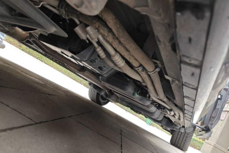 Used Mercedes-Benz V-Class 2021 V 260 Prestige Edition Chassis Front Left