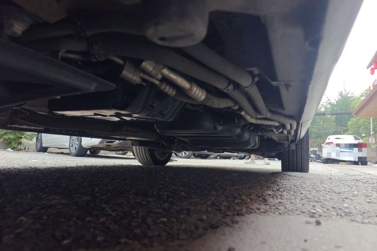 Used Mercedes-Benz V-Class 2021 V 260 Avantgarde Edition Chassis Front Left