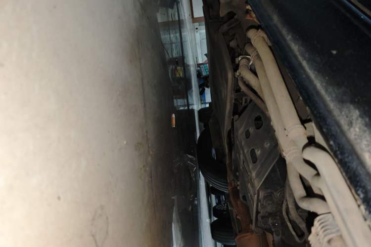 Used Mercedes-Benz V-Class 2021 V 260 Avantgarde Edition Chassis Front Left