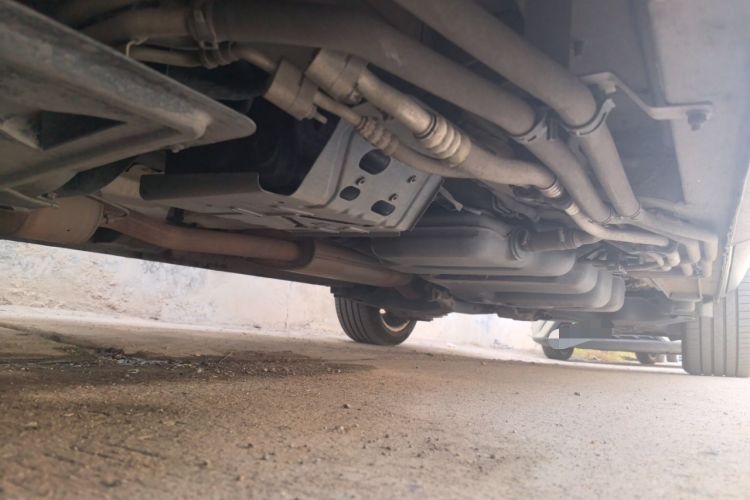 Used Mercedes-Benz V-Class 2021 V 260 Avantgarde Edition Chassis Front Left