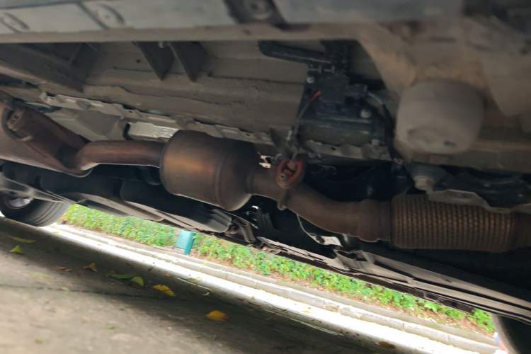 Used Mercedes-Benz V-Class  Chassis Front Right