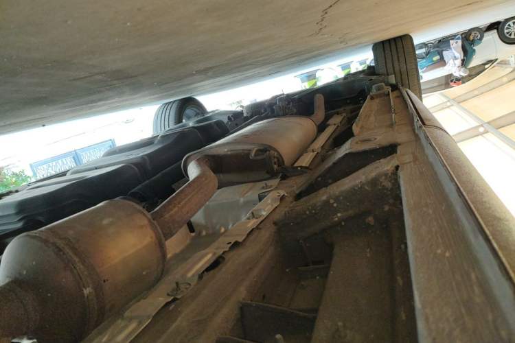 Used Mercedes-Benz V-Class 2021 V 260 Avantgarde Edition Chassis Front Right