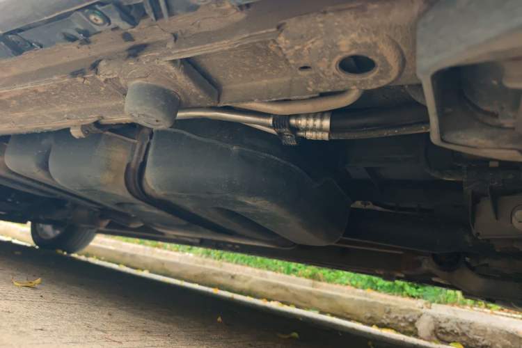 Used Mercedes-Benz V-Class  Chassis Rear Left