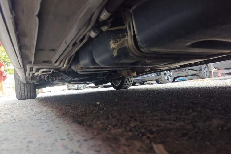 Used Mercedes-Benz V-Class 2021 V 260 Avantgarde Edition Chassis Rear Left