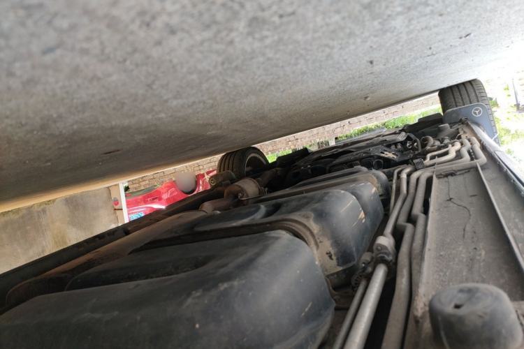 Used Mercedes-Benz V-Class 2021 V 260 Avantgarde Edition Chassis Rear Left
