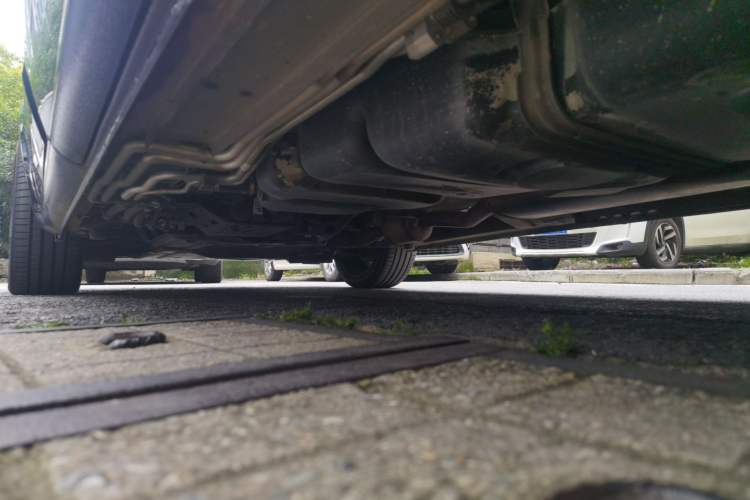 Used Mercedes-Benz V-Class 2021 V 260 Avantgarde Edition Chassis Rear Left