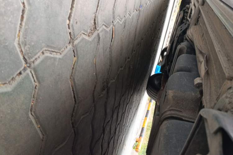 Used Mercedes-Benz V-Class 2021 V 260 Avantgarde Edition Chassis Rear Left