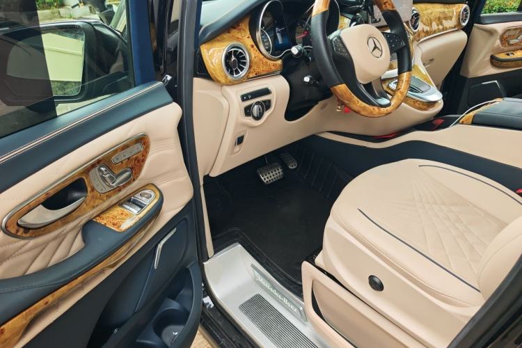 Used Mercedes-Benz V-Class  Driver Seat