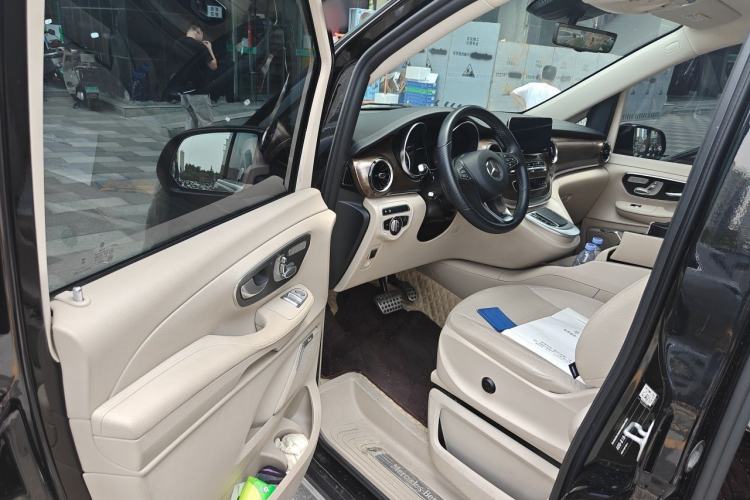 Used Mercedes-Benz V-Class 2021 V 260 L Long-wheelbase Luxury Edition Driver Seat