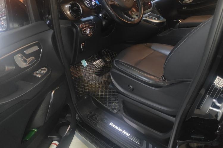 Used Mercedes-Benz V-Class 2021 V 260 L Long-wheelbase Luxury Edition Driver Seat