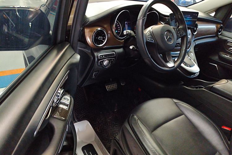 Used Mercedes-Benz V-Class 2021 V 260 L Long-wheelbase Luxury Edition Driver Seat