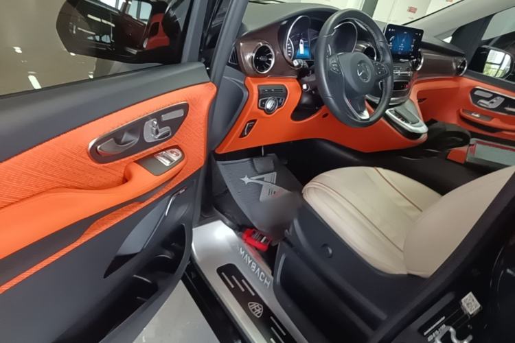 Used Mercedes-Benz V-Class 2021 V 260 Avantgarde Edition Driver Seat