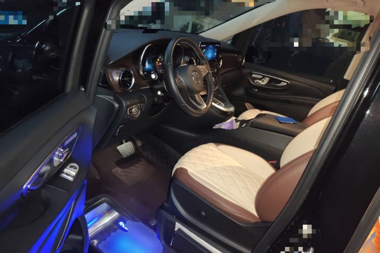 Used Mercedes-Benz V-Class 2021 V 260 Avantgarde Edition Driver Seat