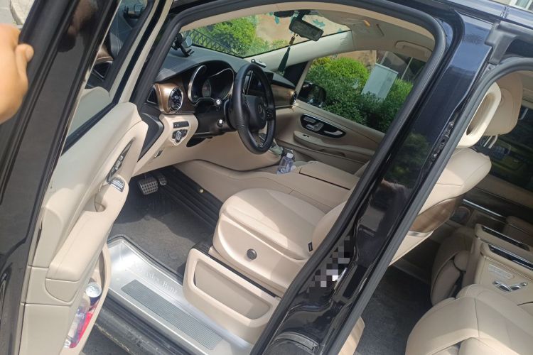 Used Mercedes-Benz V-Class 2021 V 260 L Long Wheelbase Prestige Edition Driver Seat